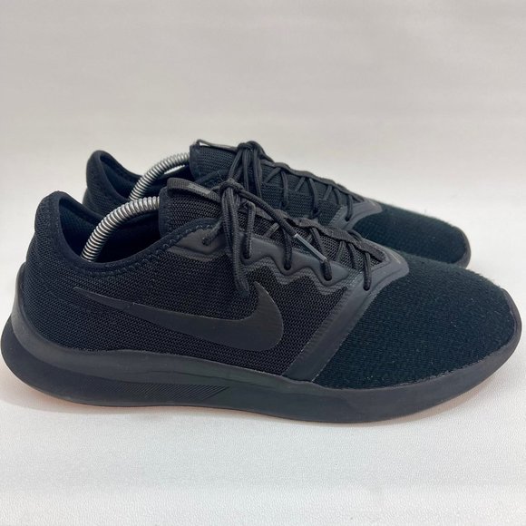 tskinndeep's tweet photo. So good I had to share! Check out all the items I'm loving on @Poshmarkapp #poshmark #fashion #style #shopmycloset #nike #niczoe: https://t.co/fr4CujOeCb https://t.co/Iwt3lAg8bd