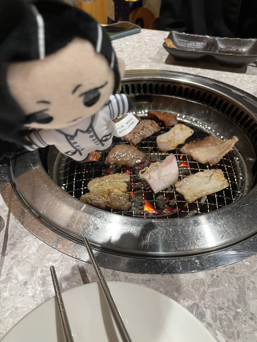 「肉 」|喪のイラスト