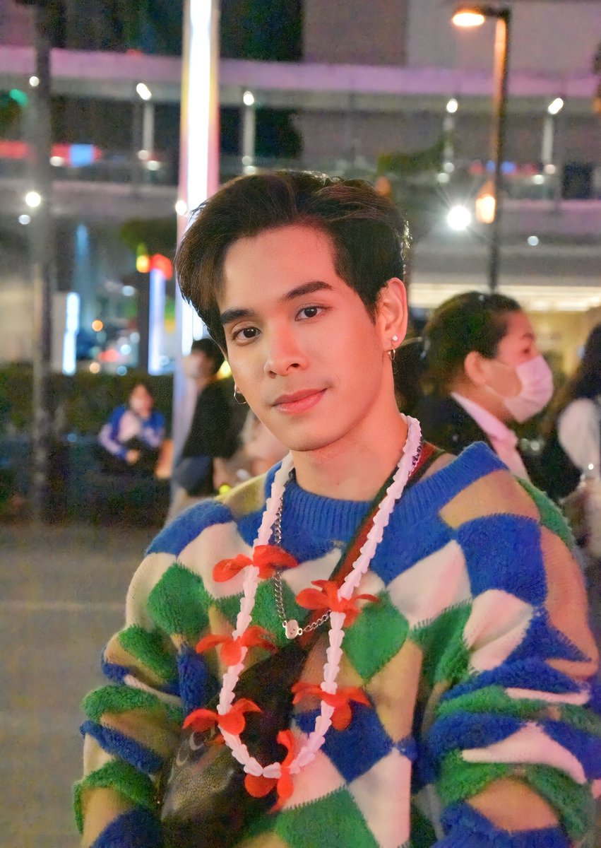 Bew_official21's tweet photo. มีใครโดนพ่อหนุ่มหมวกเป็ดตกบ้างงงมาพูดคุยด้วยในกลุ่มได้นะคะ🥰🥰
#9OTEP1 #9lowontop @Bewhowdy40 https://t.co/w0gQ1shY6V
