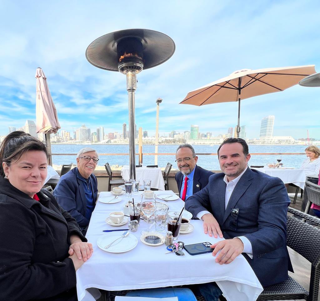 Joaquin Luken (@luken76) on Twitter photo Fué gusto compartir ideas y experiencias para el mejoramiento de la región #SanDiegoTijuana #usmexico #border #smartbordercoalition Gracias <a href="/TjInnovadora/">Tijuana Innovadora</a> <a href="/ConsulMexSdi/">Consulado General de México en San Diego</a> @SmartBorderCali Fué gusto compartir ideas y experiencias para el mejoramiento de la región #SanDiegoTijuana #usmexico #border #smartbordercoalition Gracias <a href="/TjInnovadora/">Tijuana Innovadora</a> <a href="/ConsulMexSdi/">Consulado General de México en San Diego</a> @SmartBorderCali