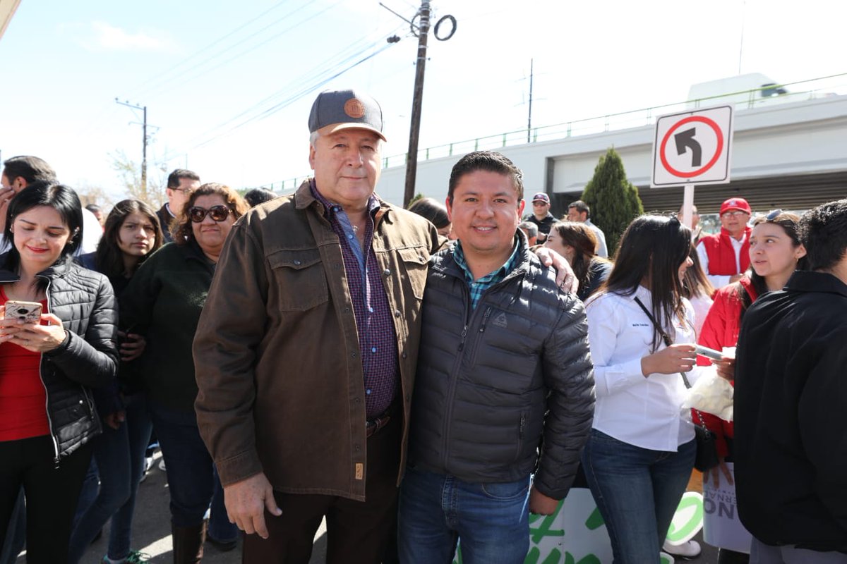Orlando_Naun's tweet photo. Anduvimos en el #Megacrucero apoyando a nuestro precandidato y amigo @manolojim, vamos con rumbo por la #Ruta23. 
¡Seguimos trabajando! #ManoloGobernador #PRIMxSaltillo https://t.co/QymtLwPuOg
