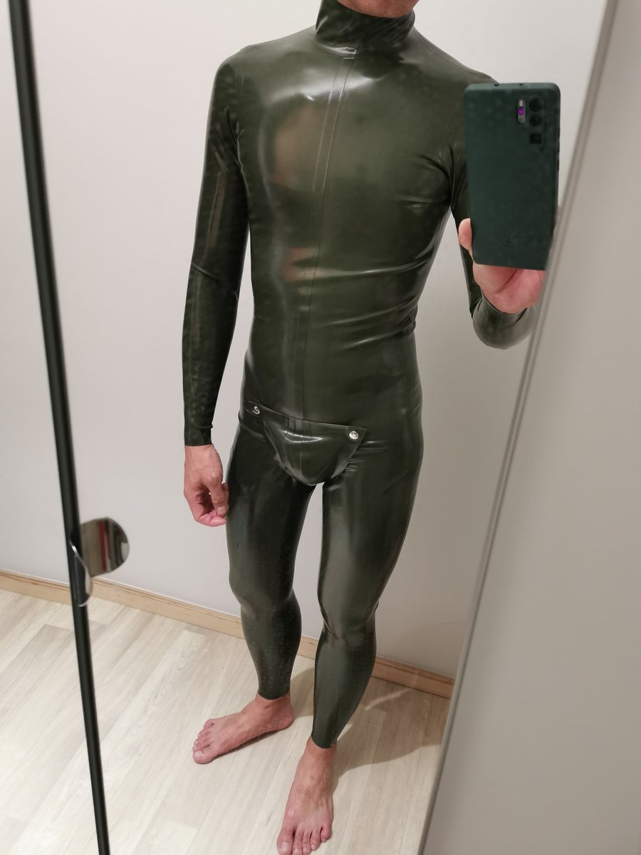 rubberv tweet media