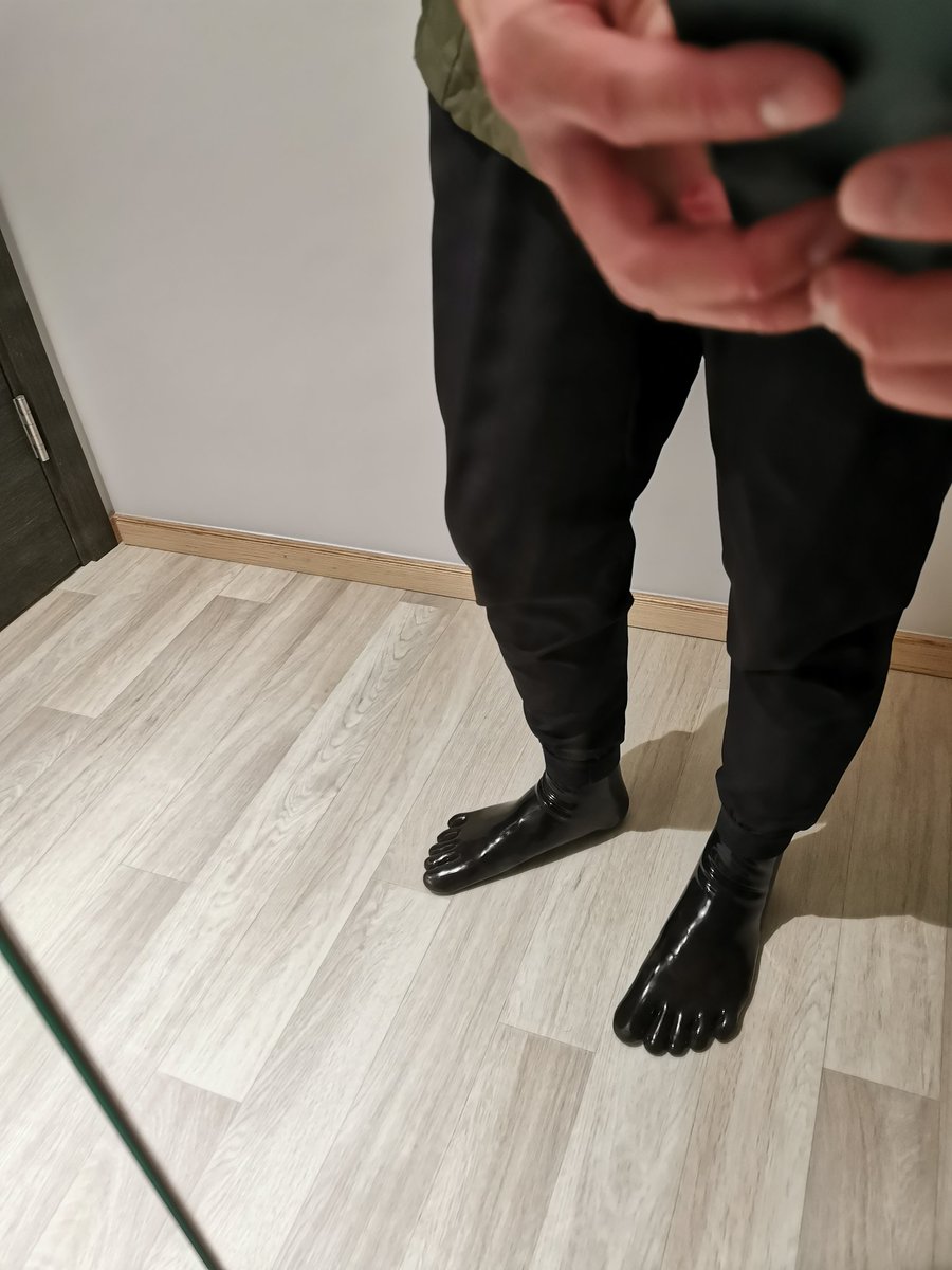 rubberv tweet media