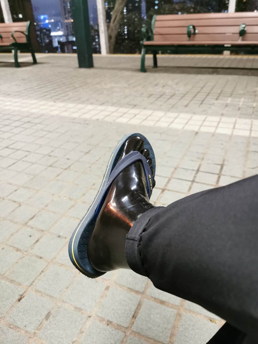 rubberv tweet media