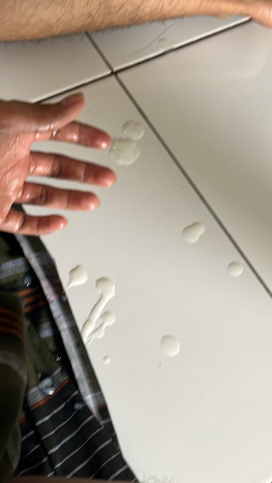 upss sorry 💦🤤 https://t.co/45jswJI9y9