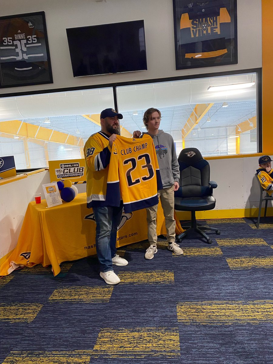 Avez_12's tweet photo. Fun weekend in Nashville!😃 Excited to rep the @PredsNHL in the #NHL23WC #Smashville https://t.co/9PjzKgkgZ1