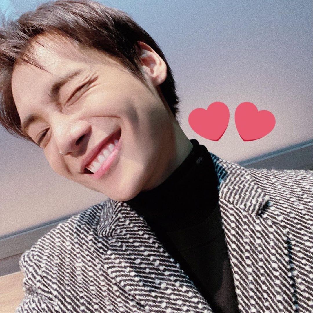rzwonbbin's tweet photo. Happy 2nd Anniversary cah sedeng 🎉

@hiseulsgi @hoongsuzu @jinyuongp @sezuzy @jacksontwg7 @sseuhun @mmarcellasne @_sseungwan @xesoohee @jaybnot__hr @socjugs @jooheonwalker https://t.co/odfOVJkB8u