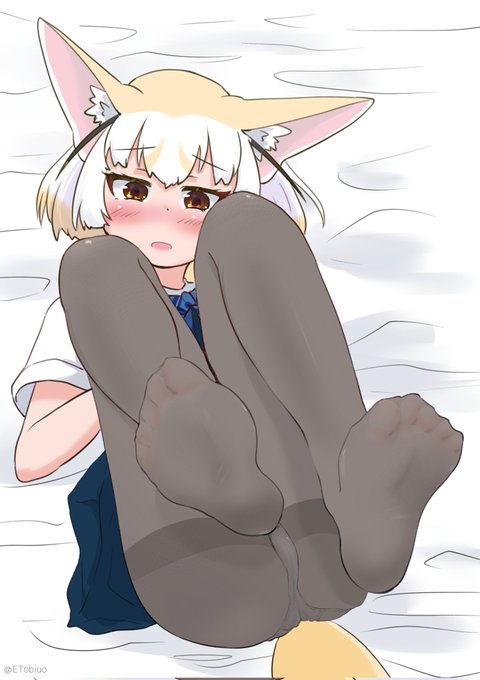 フェネックちゃんの足裏マッサージしてあげるね😋 