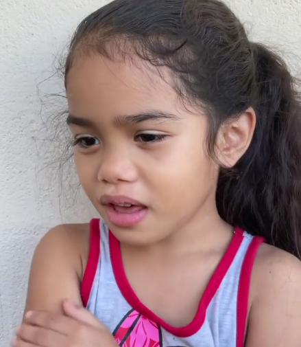 allergictoblu's tweet photo. Last year, a child was punished for speaking Hawaiian in a Hawai'i public school. This year, another child tried to stand up for truth at another Hawai'i public school and was booed and experienced violence from adults. https://t.co/ICl74wTTvX