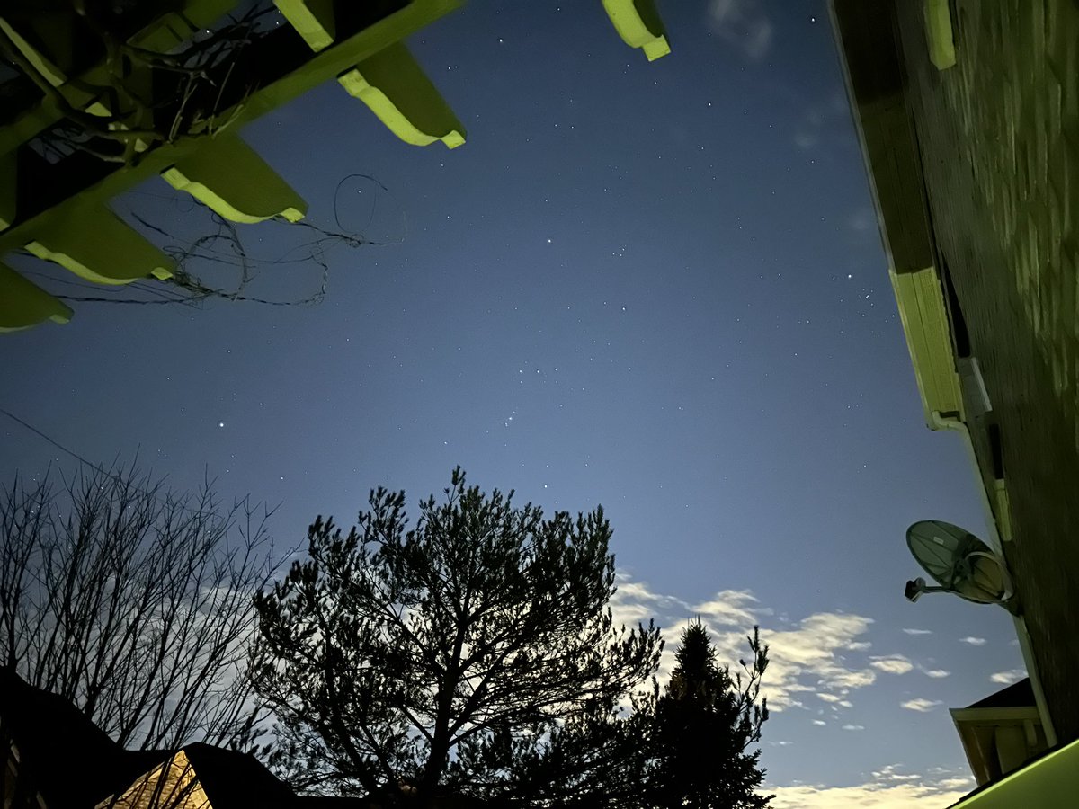 CPudel's tweet photo. Finally a few stars are lighting up the night sky. Been very cloudy a long time! Spot Orion? @TownOfAjax #backyardstargazing #winterskies https://t.co/p2VhFncaef