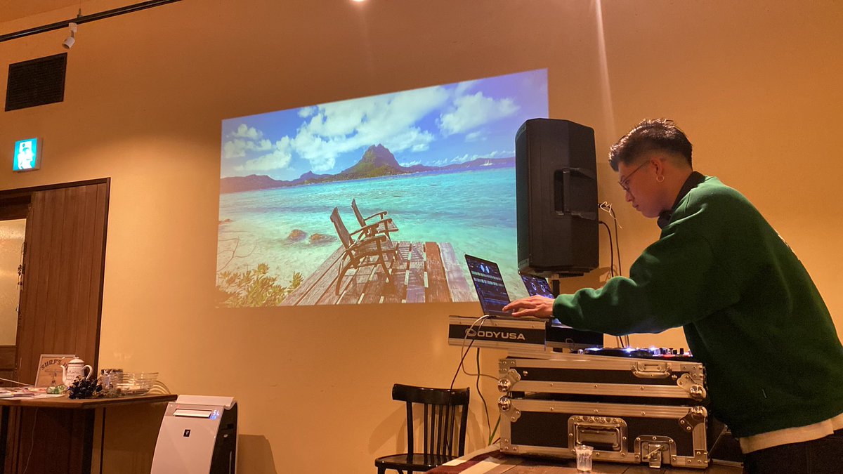 マリブカフェにていい選曲してますので日曜日の遊び場所に是非どうぞ！