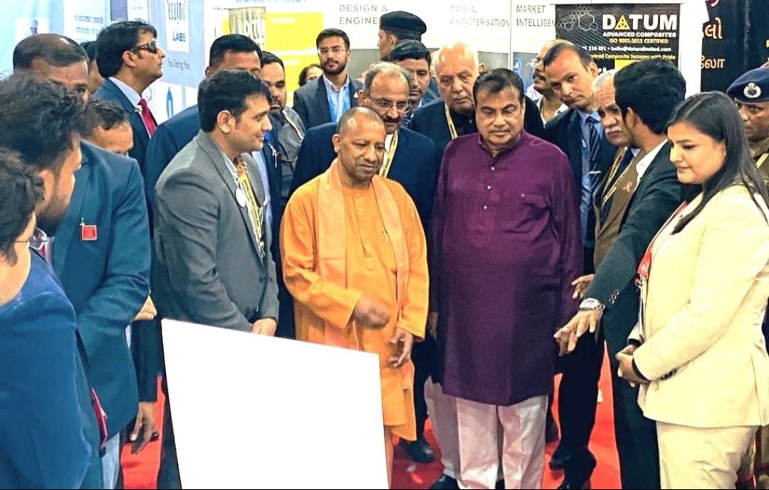 Honorable Chief Minister Shri Yogi Adityanath and Honorable Minister for Road Transport and Highways Government of India Shri Nitin Gadkari appreciated the EV Supercar by AV Automotives, incubated by Navachaar Incubation Centre, FoAP. #UPGIS23 @InnovationHubUP #UPInvestorsSummit