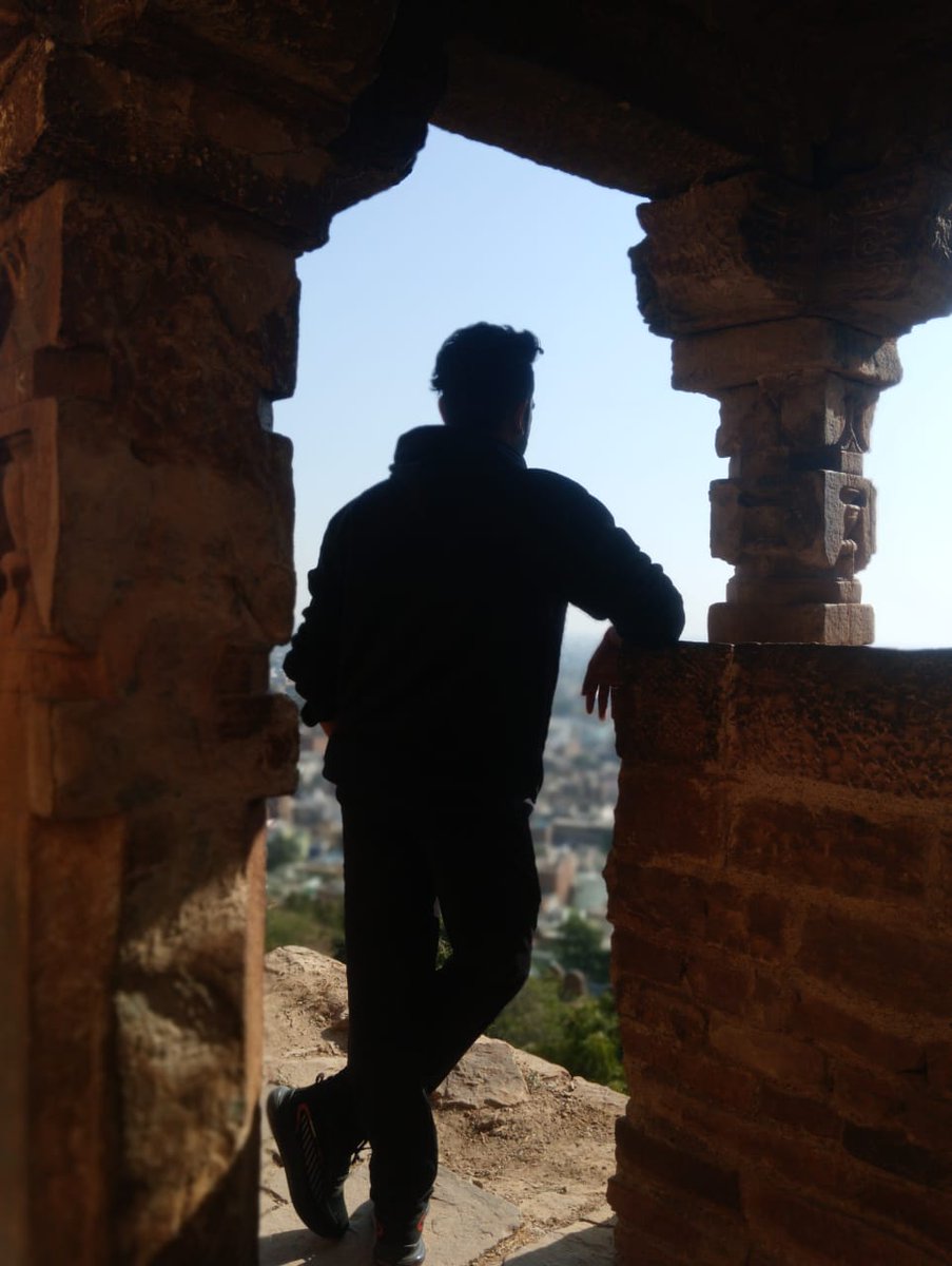 Aadi_AR_1920's tweet photo. At #Gwaliorfort https://t.co/vwpncGolBC