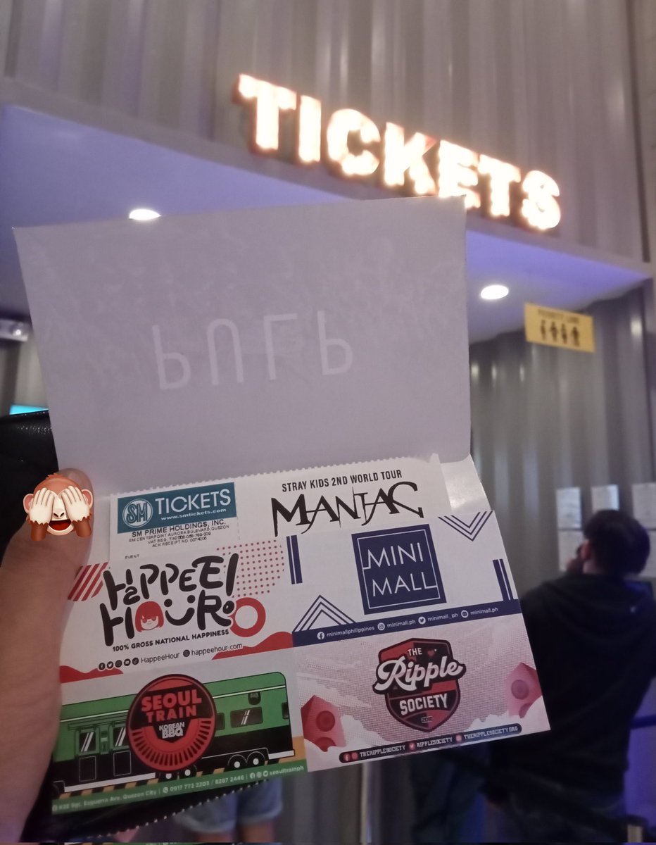 xiumailvr_'s tweet photo. BEST BIRTHDAY GIFT EVER! HAPPY NA BDAY PA BUKAS 😭🫶🏻
(ilysm inang and skz @Stray_Kids @happeehour 💗)

#SKZinManila2023 https://t.co/iFWiAtXM7Y