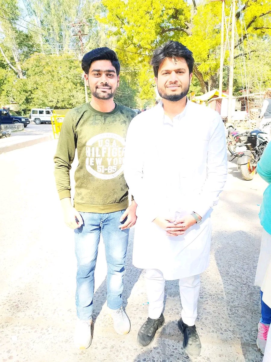 Azam_khan_iyc's tweet photo. युवा दिलों की धड़कन मेरे बहुत करीबी यूथ कांग्रेस के राष्ट्रीय प्रवक्ता मेरे बड़े भाई गौरव जैन जी को जन्मदिन की हार्दिक शुभकामनाएं

Happy Birthday bade bhaiya 🎂🎂❤️❤️ https://t.co/iuOaQG2oV9