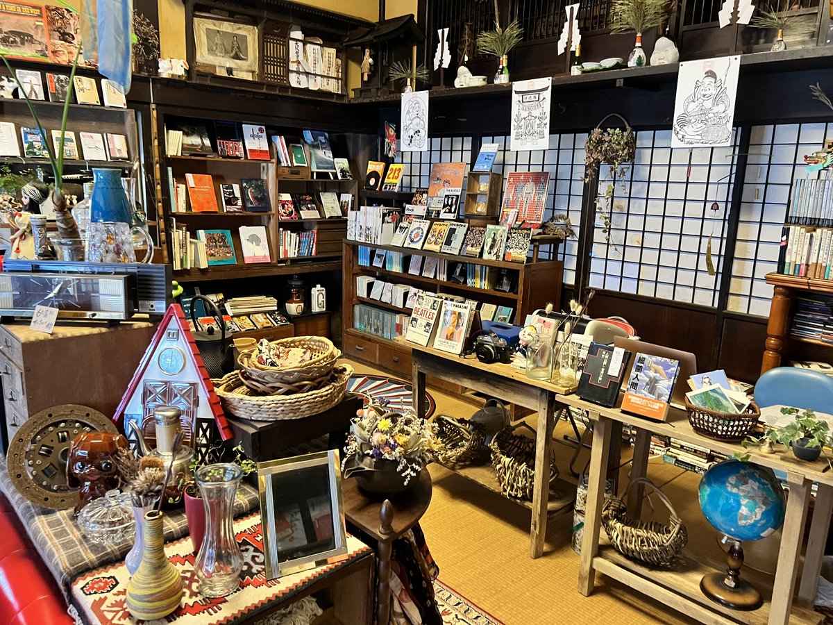 gomi_53's tweet image. 陸前高田市竹駒町に、泊まれる古本屋　山猫堂出現。

本日、プレオープン！