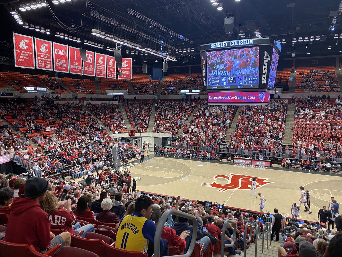 pat_chun's tweet photo. 🍎🏆 Win!!

Congrats @WSUCougarMBB on the hard fought 56-51 win over the Huskies. 

Thanks @ZZUCRU &amp; #WSU Students for coming out in force!!! Fantastic atmosphere at Beasley tonight. Made a difference! 

#GoCougs 
#WAZZU https://t.co/xSsuUHAPrQ