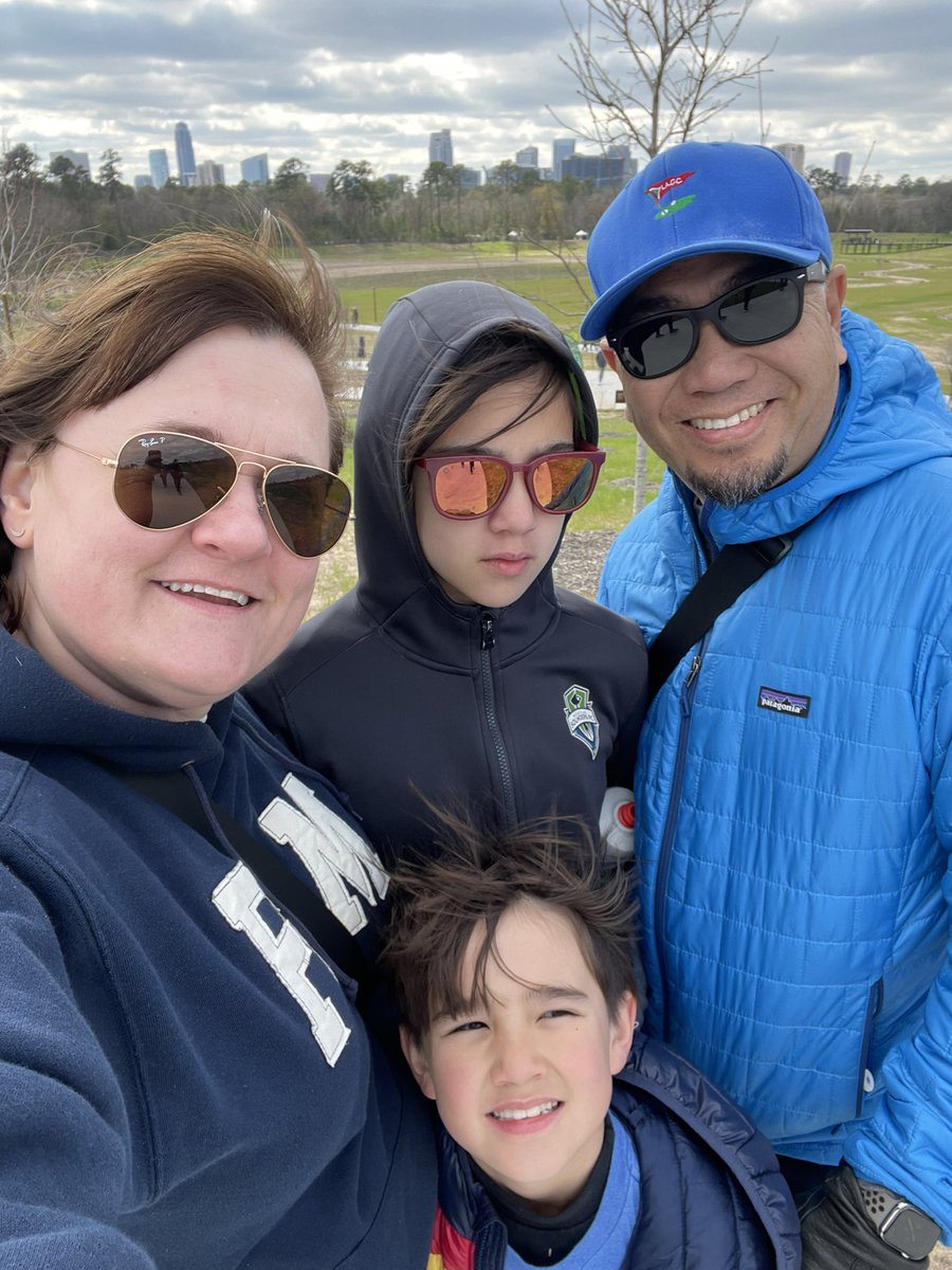 KBYip's tweet image. Fam at the top. One kid loves it and you know it. The other is 11 wouldn’t admit it or let smiles be documented. (She loved it too. Especially the owl &amp;amp; hawk shared by SPCA Wildlife Center) 
#tween #WeHadFun #Landbridge