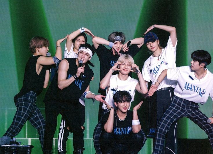 _lexhyujin's tweet photo. I'm gonna see my home https://t.co/iEhvqvCk6g