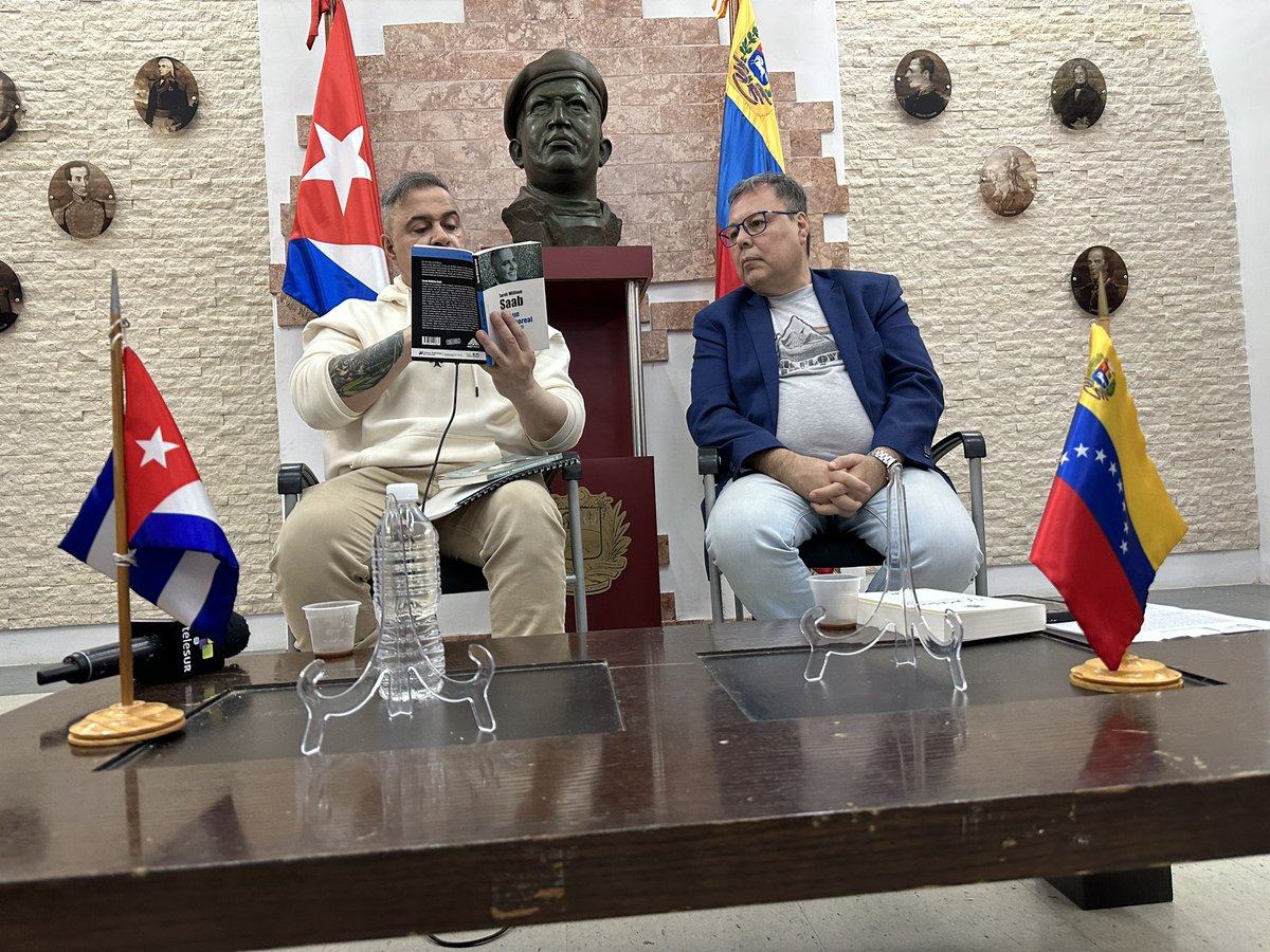 VillegasPoljak's tweet photo. Los libros Hoguera de una adolescencia intemporal y En un paisaje boreal, del poeta @TarekWiliamSaab, fueron presentados en la Feria Internacional del Libro de La Habana. Él también Fiscal General de la República cumple agenda institucional y cultural en la capital cubana. #12Feb https://t.co/X546GxYI9P