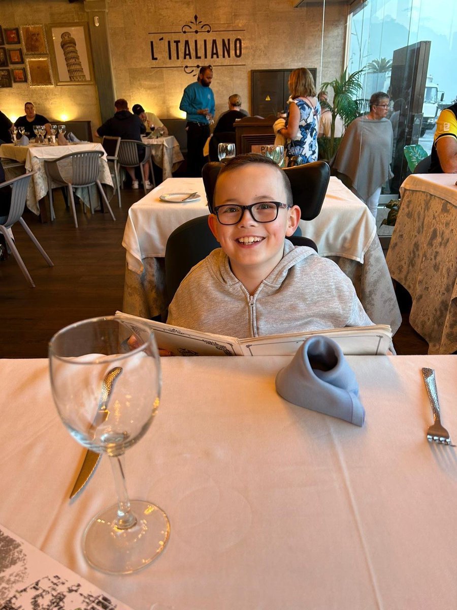 Sdr4Kyle's tweet photo. Some fine dining last night before a week of intensive physio with Swim Lab 🏊‍♂️♥️ https://t.co/Zko1bsz3Qg