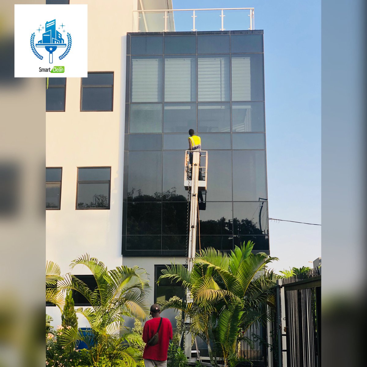 abassbah64's tweet image. Shine ✨ your windows with #smartclean . #YouthEmpowerment #cleaningservice #proudlygambian🇬🇲 @TafNjie @kemo_bojang @salieutaal @SallahBabou @saul_frazer @GYCCGambia @GambiaNYP @yepgambia @GYINGambia @BajenNjie @ganodidit @gambiantwittter @gamjobs @oussosseh @IOMGambia