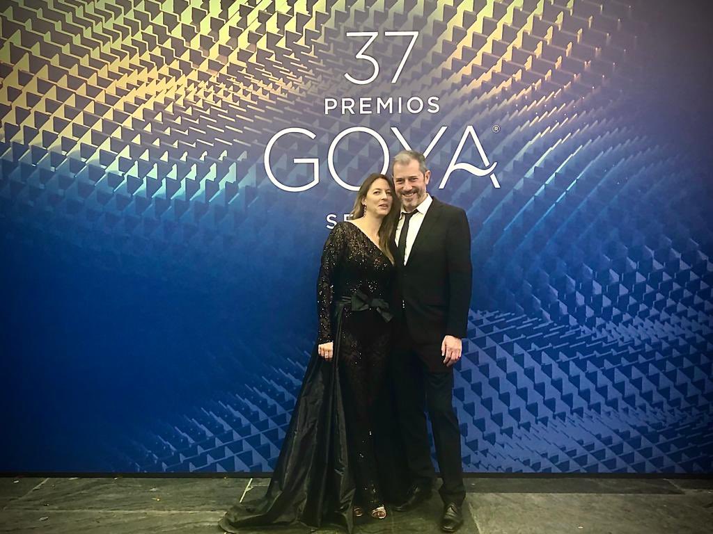 AlgoDiferente 🐧 (@algodiferente) on Twitter photo <a href="/Cine_Casablanca/">Cines Casablanca</a> <a href="/PremiosGoya/">Premios Goya</a> <a href="/EsguevaFilms/">La Esgueva Films 🎬</a> <a href="/CIMAcineastas/">CIMA - Asociación de Mujeres Cineastas</a> <a href="/coordinacortoes/">Coordinadora Cortos</a> <a href="/Academiadecine/">Academia de Cine</a> <a href="/infoVLL/">Turismo Valladolid</a> <a href="/maniacplanet/">Pablo Polledri</a> <a href="/JaimeOlias/">Jaime Olías</a> <a href="/CineICAA/">ICAA</a> <a href="/FestivalCINHOMO/">CINHOMO</a> <a href="/Filmoteca_es/">Filmoteca Española</a> <a href="/Infocortos/">Infocortos</a> <a href="/ACEcultura/">Acción Cultural AC/E</a> <a href="/DiasDeCine/">Días de Cine</a> <a href="/valladolidfilm/">Valladolid Ciudad de Cine</a> #ArturoDueñas y Nieves de <a href="/EsguevaFilms/">La Esgueva Films 🎬</a> <a href="/Cine_Casablanca/">Cines Casablanca</a> y #RobertoLozano de Cesna Producciones y Marta (con 👗 de #NatachaArranz) en su paso x la alfombra en #PremiosGoya2023 #Goyas2023 desde #Valladolid con ❤️ <a href="/Cine_Casablanca/">Cines Casablanca</a> <a href="/PremiosGoya/">Premios Goya</a> <a href="/EsguevaFilms/">La Esgueva Films 🎬</a> <a href="/CIMAcineastas/">CIMA - Asociación de Mujeres Cineastas</a> <a href="/coordinacortoes/">Coordinadora Cortos</a> <a href="/Academiadecine/">Academia de Cine</a> <a href="/infoVLL/">Turismo Valladolid</a> <a href="/maniacplanet/">Pablo Polledri</a> <a href="/JaimeOlias/">Jaime Olías</a> <a href="/CineICAA/">ICAA</a> <a href="/FestivalCINHOMO/">CINHOMO</a> <a href="/Filmoteca_es/">Filmoteca Española</a> <a href="/Infocortos/">Infocortos</a> <a href="/ACEcultura/">Acción Cultural AC/E</a> <a href="/DiasDeCine/">Días de Cine</a> <a href="/valladolidfilm/">Valladolid Ciudad de Cine</a> #ArturoDueñas y Nieves de <a href="/EsguevaFilms/">La Esgueva Films 🎬</a> <a href="/Cine_Casablanca/">Cines Casablanca</a> y #RobertoLozano de Cesna Producciones y Marta (con 👗 de #NatachaArranz) en su paso x la alfombra en #PremiosGoya2023 #Goyas2023 desde #Valladolid con ❤️