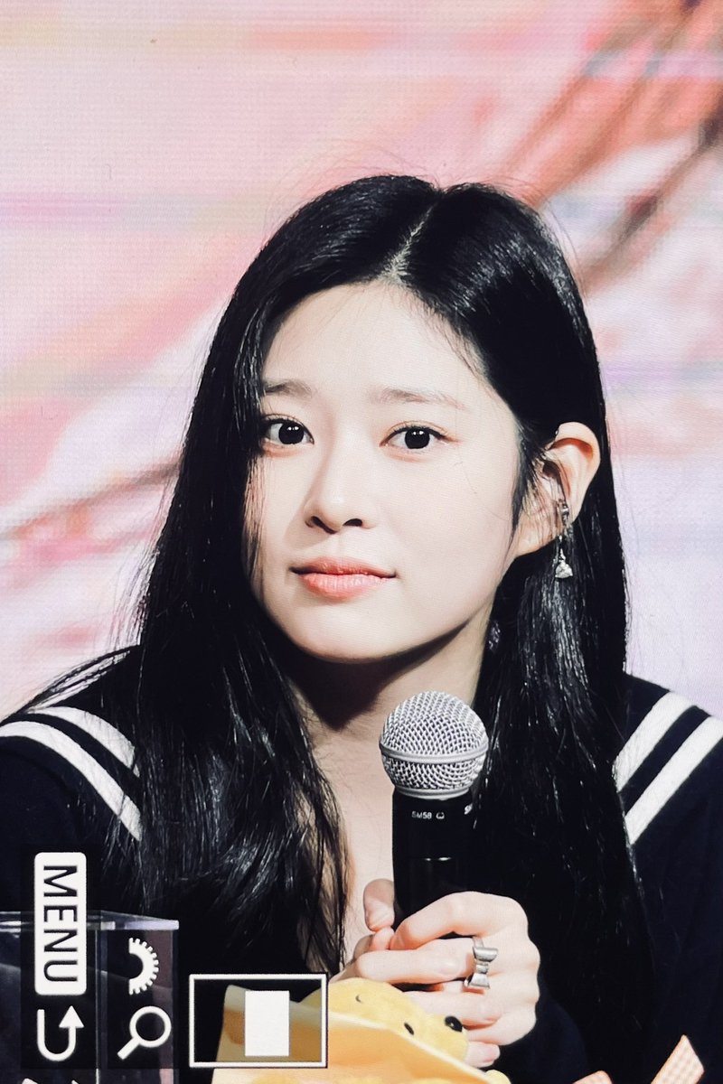 010205mj's tweet photo. 230212 또보자 #김민주 #KIMMINJU https://t.co/6L4besWYqr