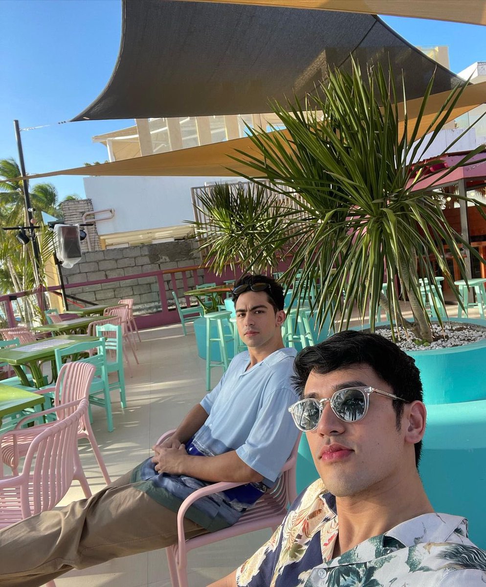 derrrmonasterio's tweet photo. Workcation mode with @davidlicauco! 🌞 https://t.co/2HMoLH3yog