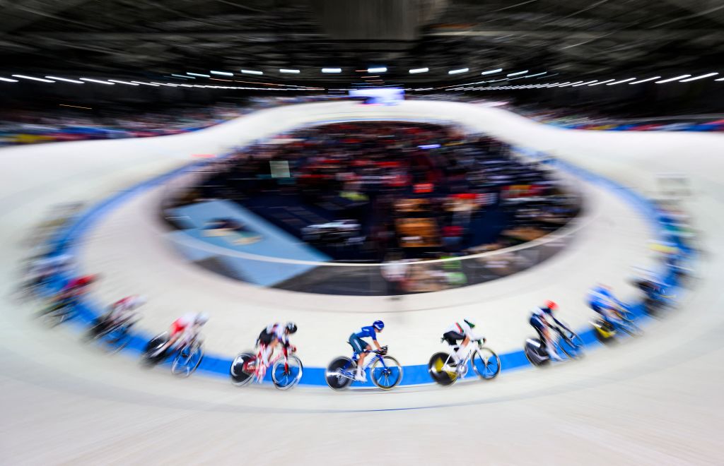 EurosportTV_Por's tweet photo. Último dia de competição dos Europeus de ciclismo em pista com a presença dos portugueses Rui Oliveira e Iúri Leitão a competir no Madison. 
A partir das 16h15 no Eurosport 2 https://t.co/4pdUbrDvAq