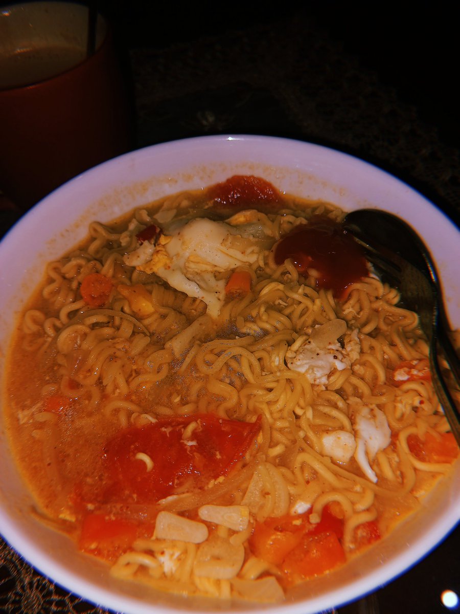 lucyanadevil's tweet photo. @Indomielovers Indomie original paling best https://t.co/AMaozX5cMM