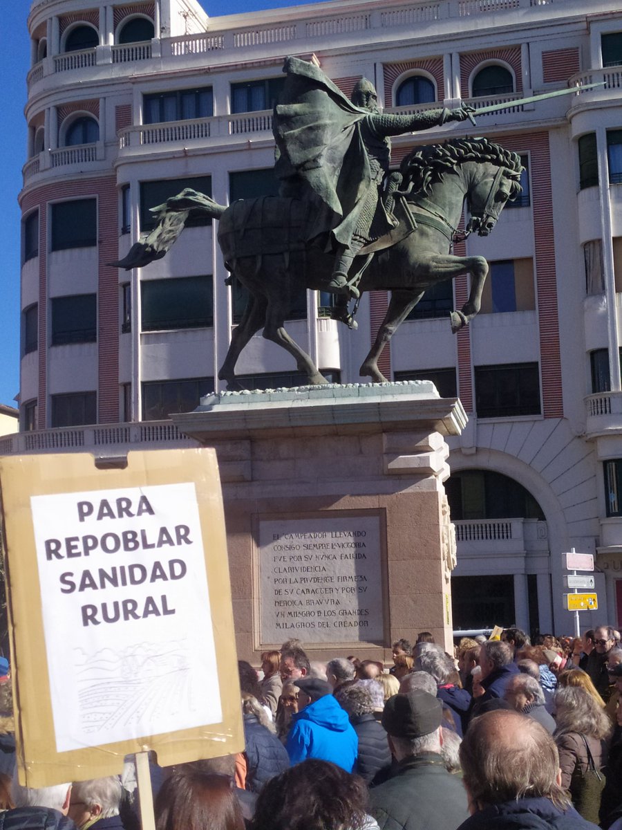 JosePeSanta's tweet photo. Burgos #manifestacion #manifestación Sanidad Pública y Universal. https://t.co/UNmBrS6x3A