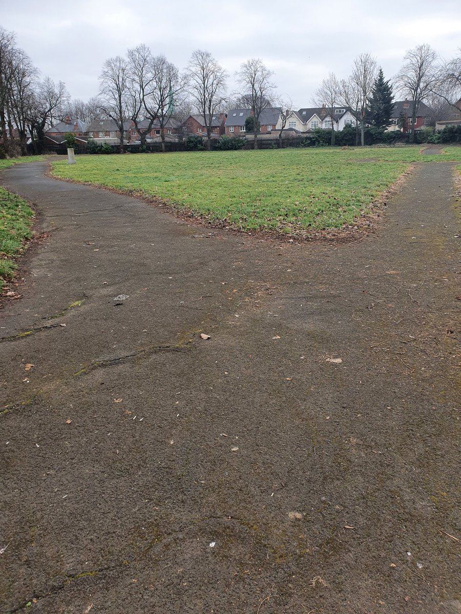 FriendsIdeal's tweet photo. Quick response by BCC Parks Dept( Mike Hinton) in getting fly tipping removed from Ideal Village Park. Our volunteers have been in over weekend and completed a litter pick. Issues also brought to the attention of @BordesleyWMP. Great partnership work. @JNPHayden https://t.co/2VCo0lr1hP