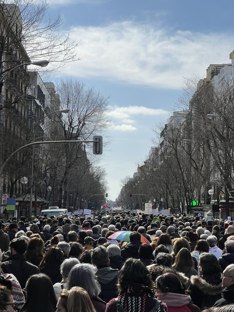 jsanjosep's tweet image. Manifestación por la #SanidadPublica desde Calle de Conde de Peñalver. Madrid.