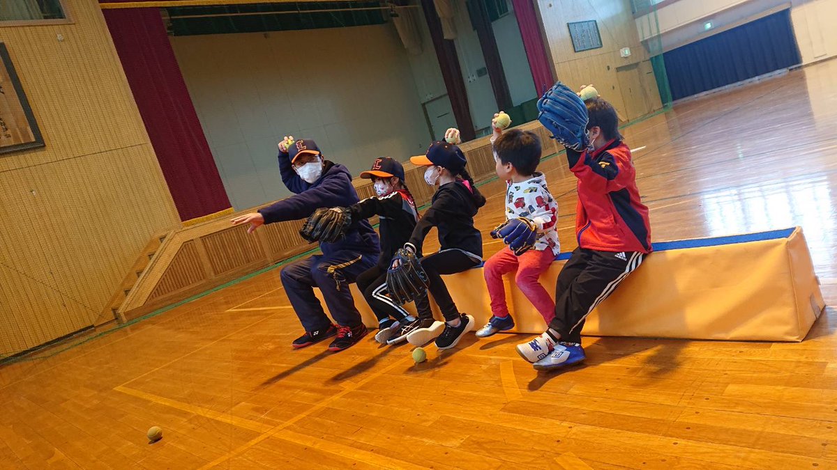 shinoroLIONS's tweet photo. 篠路ライオンズ体験会3名参加してくれました😆
来週も体験会行います。是非興味ある方はご連絡下さい😊
※篠路ライオンズ
※札幌少年野球
※北区少年野球
※篠路少年野球 https://t.co/Bj6RAVfwM3