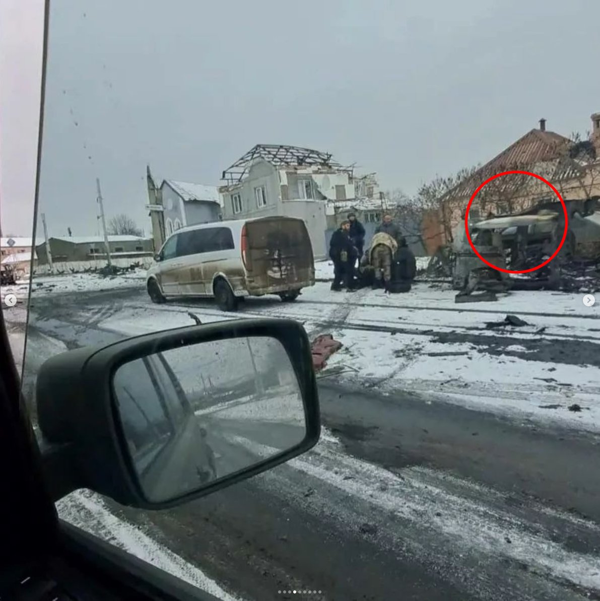 JayinKyiv's tweet photo. Russians ambushed and directly targeted a Global Outreach Doctors group that were evacuating civilians with an ATGM missle, killing an American and wounding other volunteers.

Path of missle was caught on camera.

More evidence for the tribunals. https://t.co/8YIezh9JS7