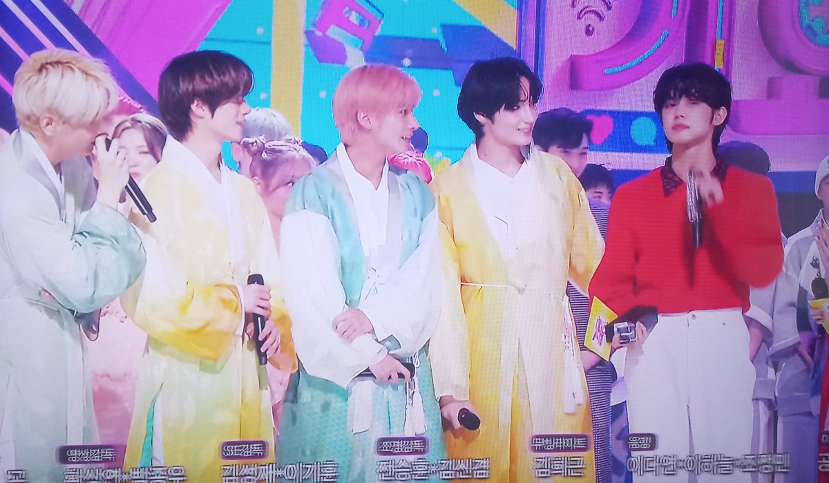 0ne1_mxa's tweet photo. #SRR4thWin
#투바투와_함께_즐겨줄게_인가1위 
인기가요 1위 축하해🎉 열심히 활동해 줘서 고마워🫶🏻 https://t.co/9NBrtlmmH2