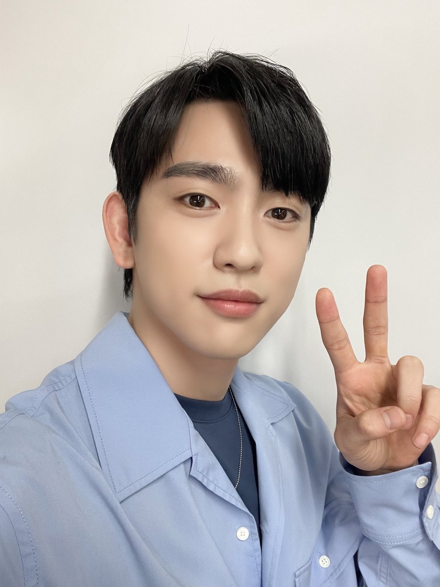 jinyoungbbl's tweet photo. 230212 https://t.co/9kJRLLVDZj