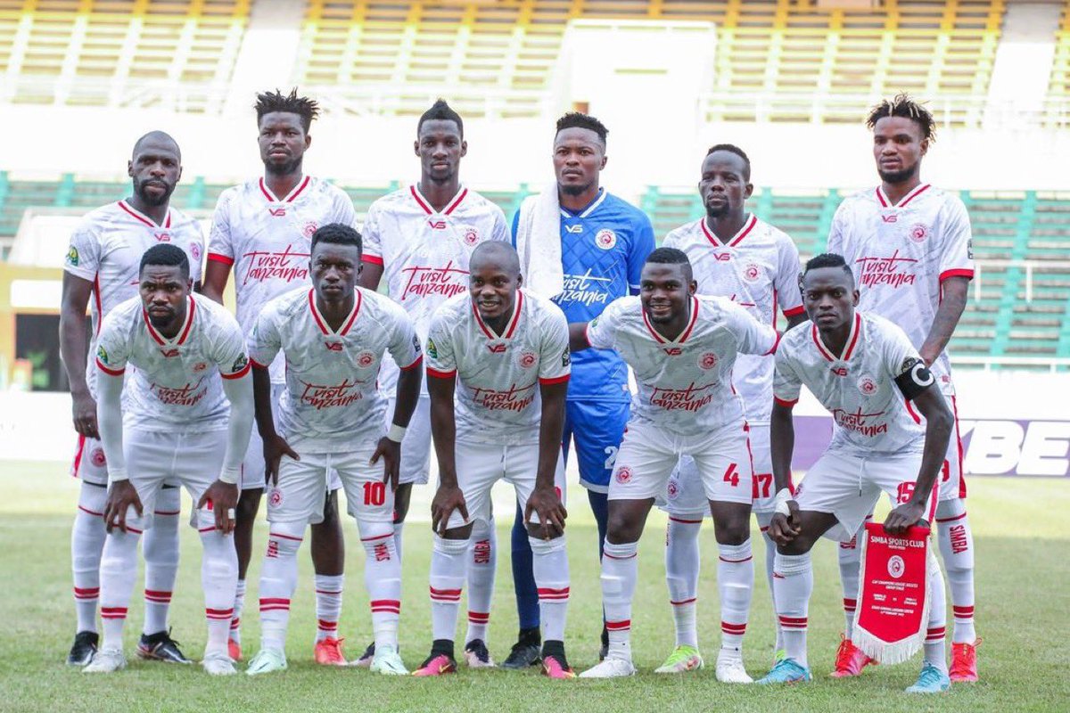 TunuHassan's tweet photo. BAADA YA KUPOTEZA UGENINI 

@SimbaSCTanzania wakiwa Conakry, Guinea leo kikosi kitafanya  mazoezi na baada ya hapo wataanza na  maandalizi ya safari kurudi Tanzania.

Safari bado  ni ndefu kwa Simba na matumaini bado yapo katika kundi lao kikubwa ni kujipanga kwa mechi zijazo. https://t.co/9u1zcum3iE