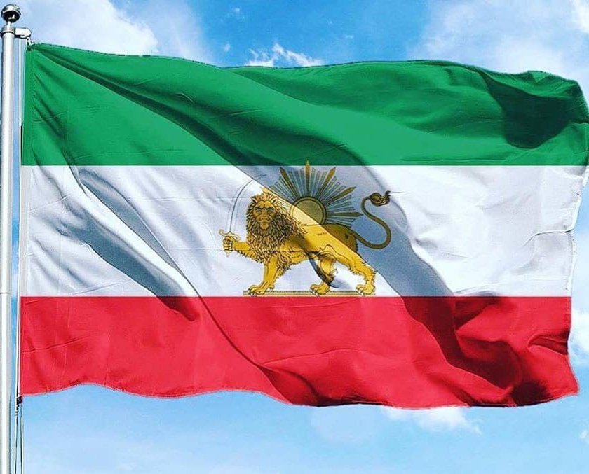 hanna1020304050's tweet photo. @PersianDragon3 دم شما خیلی گرم....
به شخصه با کارای هکتون خیلی خوشحال میشم(:
✌🐲❤
#مهسا_امینی
#DSIran
#IranRevolution
#من_وکالت_میدهم
به امید برافراشته شدن این پرچم♡ https://t.co/JB9eQ9Z30V