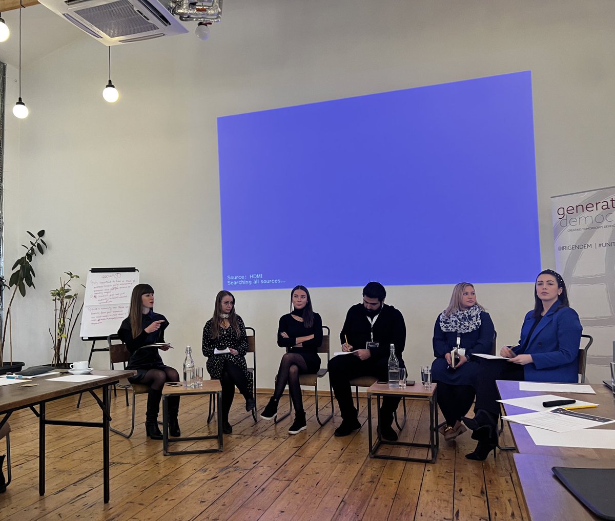 IRIGenDem's tweet photo. Ongoing Session: When the stakes are high - democracy versus authoritarianism.📍

Moderator: GMAB Member Engagement Officer @KaterynaDV 🇺🇦 

#GenDemLeadLab #UnitingYouth https://t.co/VKZKprm6qK