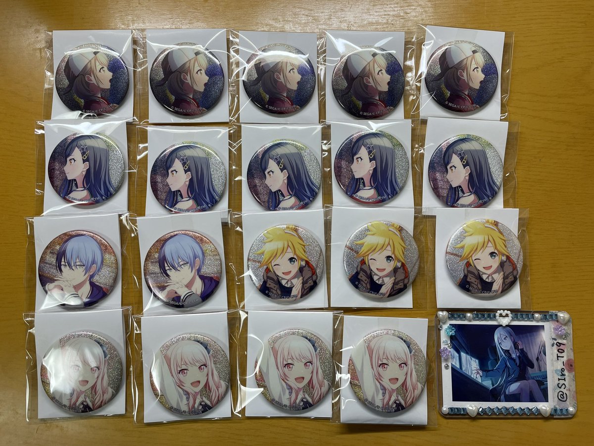 SIro_T09's tweet photo. 《交換/譲渡》プロセカ グリッター缶バッジ グリ缶 vol.15C

譲▶︎こはね、杏、冬弥、レン、瑞希

求▶︎同種奏 ＞ 定価＋送料

交換優先、郵送のみ。詳細はプロフのリンク先にあるので一読して頂けると幸いです。
検索からもお気軽にお声がけ下さい。 https://t.co/lbUA8IaSyj