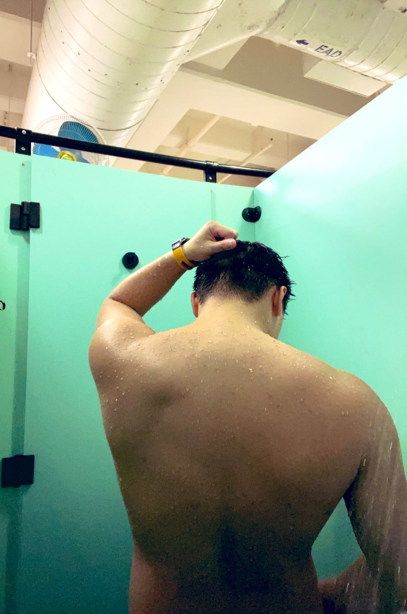 superk2003's tweet photo. #man #boy #asian #asianman #asianboys #Fitness #gym #swimcoach #swim #asianguy #socks https://t.co/aQQGgw9tGX