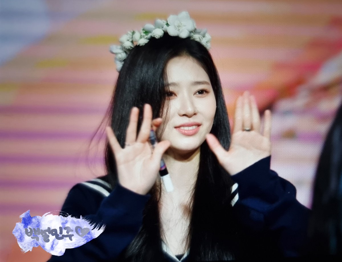 230212 프리뷰
#김민주 #キムミンジュ #KIMMINJU #김민주엔젤 

화관 이쁘넹 ㅠㅠ