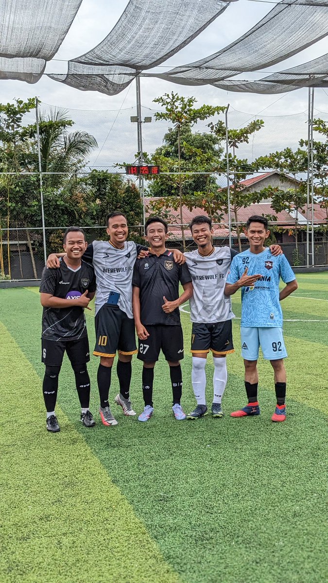 Idiin_'s tweet photo. Sunday ⚽ https://t.co/s2YIB3Tpt8
