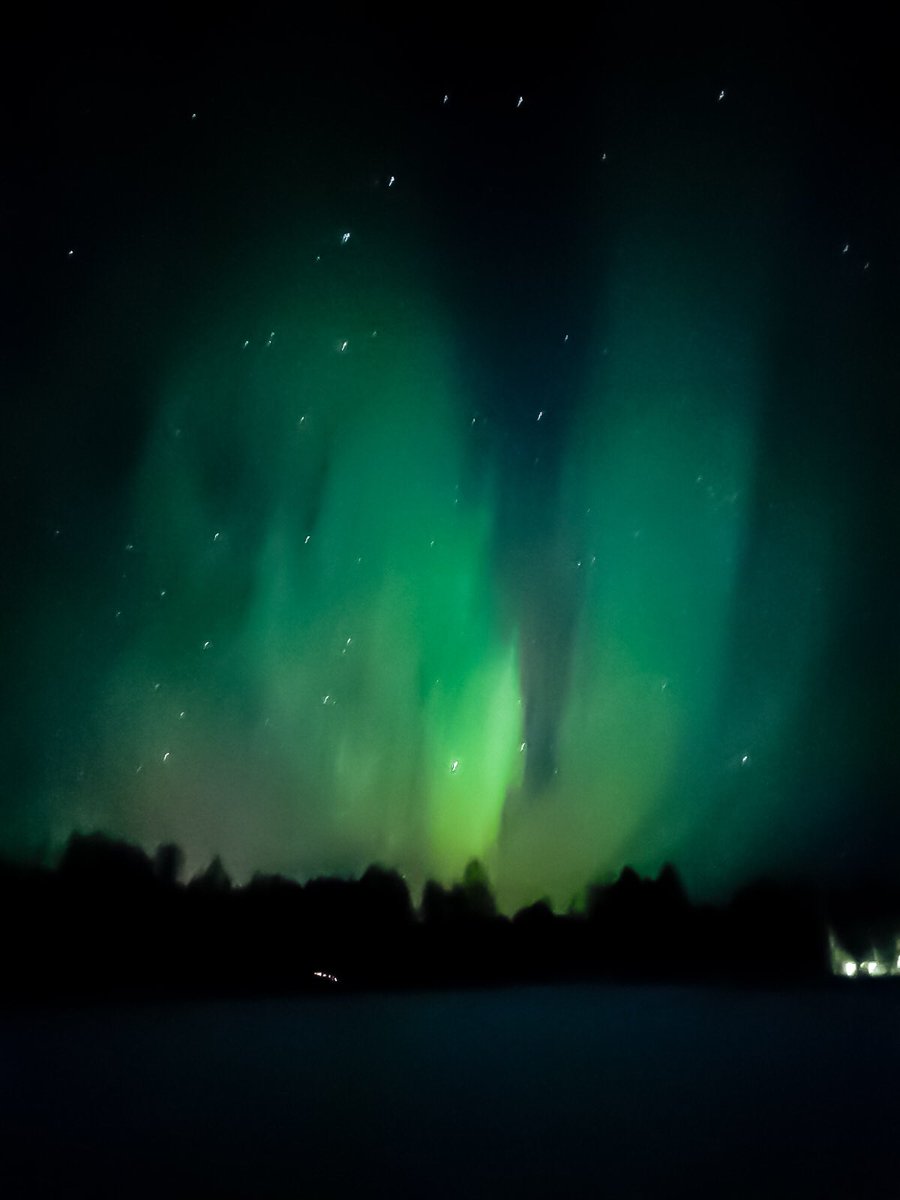 CJDagos's tweet photo. NORTHERN LIGHTS AURORA

I jumped in the car and screamed a lot because for a very long time, I feel like I’ve won something. Truly, I did win many things - friendship and happy memories.

Until now, I’m still at my euphoric state. I AM JUST LUCKY. This experience will be forever. https://t.co/2VNfhavVtn