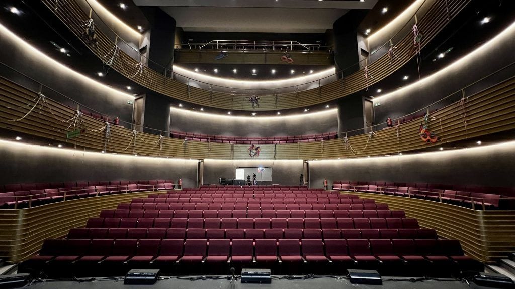 🎭 Este ha sido el fallo del jurado con las agrupaciones que pasan a la Final del Concurso COAM del #CarnavalRomano2023:

COMPARSAS: 
<a href="/LasIguales/">Comparsa Las Iguales</a> 
<a href="/Colecc_alegrias/">Colecc de Alegrías</a> 
<a href="/Comparsalajotra/">Comparsa La jotra</a> 

CHIRIGOTAS:
<a href="/Chloscamandulas/">Chirig LosCamandulas</a>
<a href="/Lokacostao/">Chirigota Lokácostao</a> 
<a href="/lamarara/">Chirigota La Marara</a> 
@Vayabicho 

Enhorabuena!!