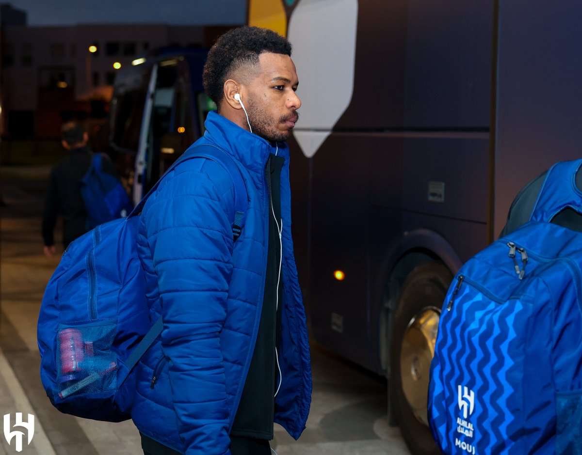 Alhilal_FC's tweet photo. ✈️ إلى أرض الوطن نعـود بفضية العالم 🥈💙

#الهلال_وصيف_العالم https://t.co/4u6UNppOLL