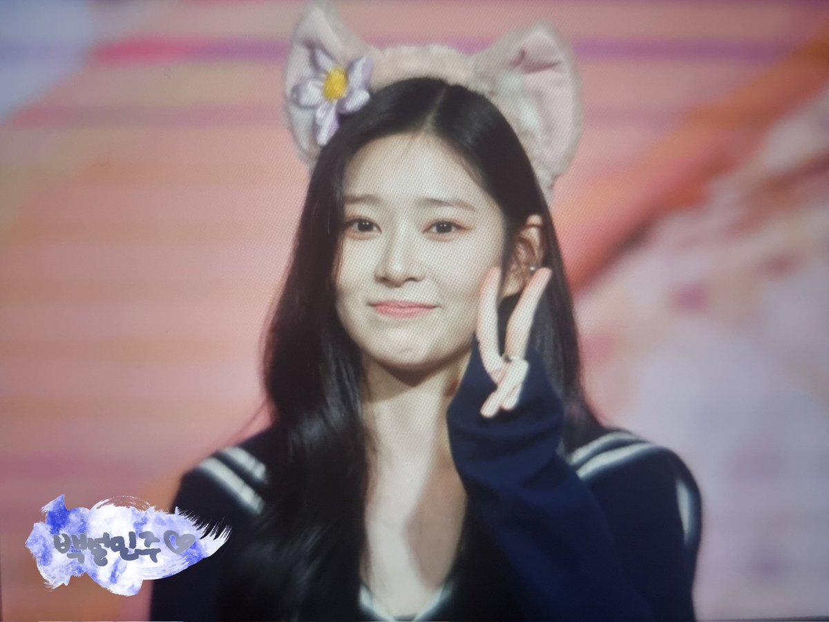 230212 프리뷰
#김민주 #キムミンジュ #KIMMINJU #김민주엔젤 

뿌이 넘 귀엽네 ㅠㅠ