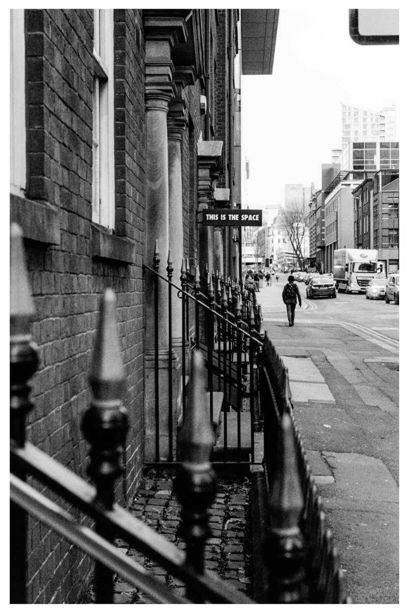 This is the space, Quay St.
(Leica M3, 50mm Voigtländer Nokton f1.5, Rollei RPX 400)
#streetphotography #leica #35mm #Analog #film #monochrome #ilfordfp4 #myleicaphoto #heritage #historic #manchester #blackandwhite #architecture #urban #moody #thisistheplace